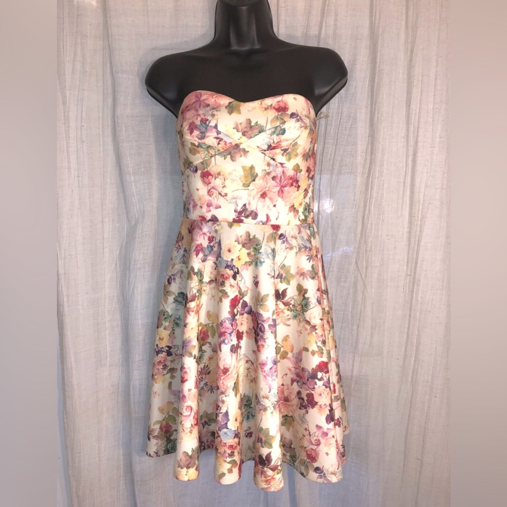 Beautiful Flower Short Dress